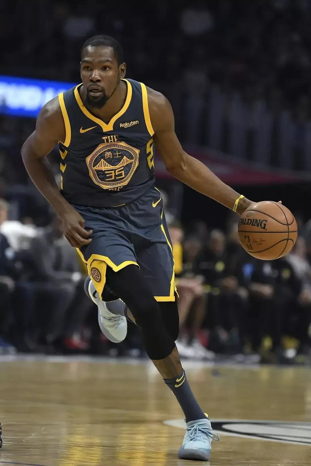 她都激励着 她都激励着