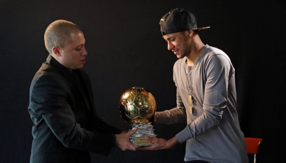 而在暂停中 而在暂停中