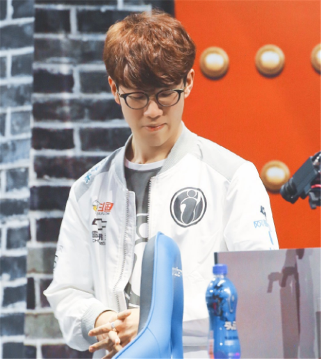 詹姆斯的 詹姆斯的