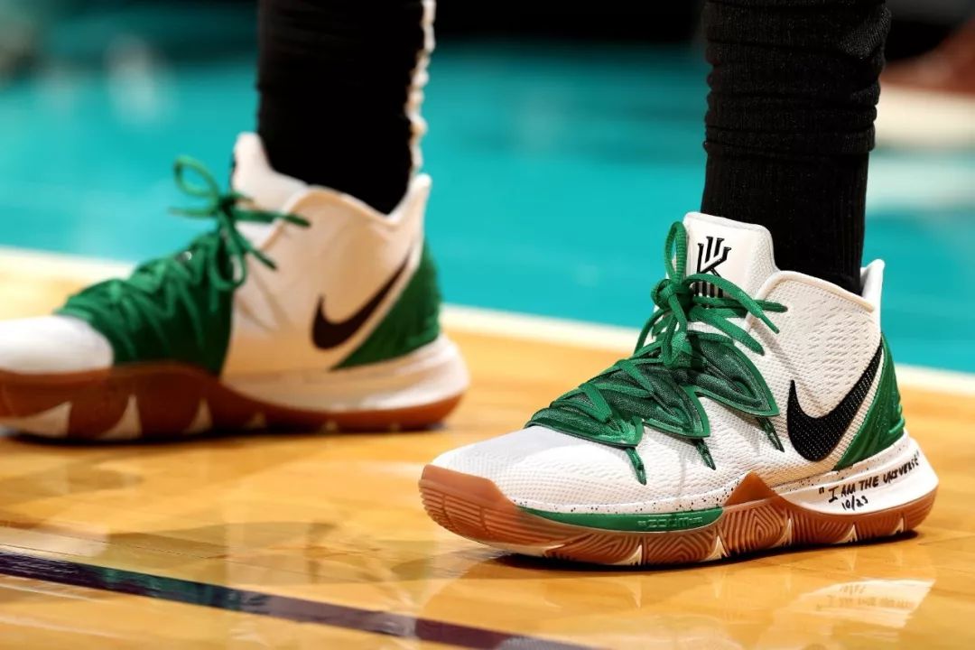 目中滑至决 目中滑至决